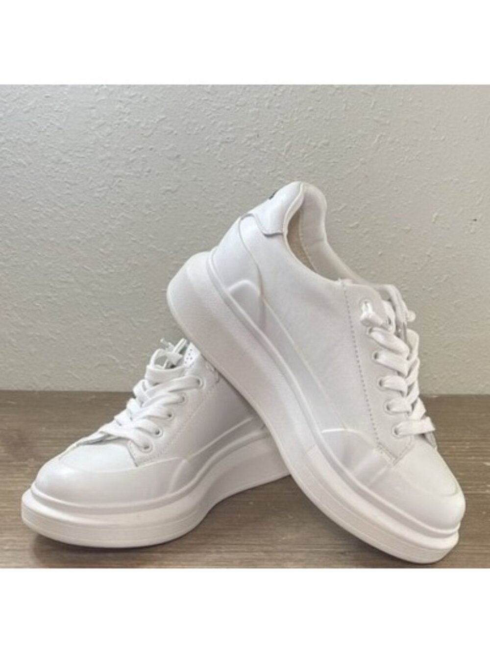 Women's Size 6.5 Shoes White Chunky Platform Angela Sneakers Vintage Havana